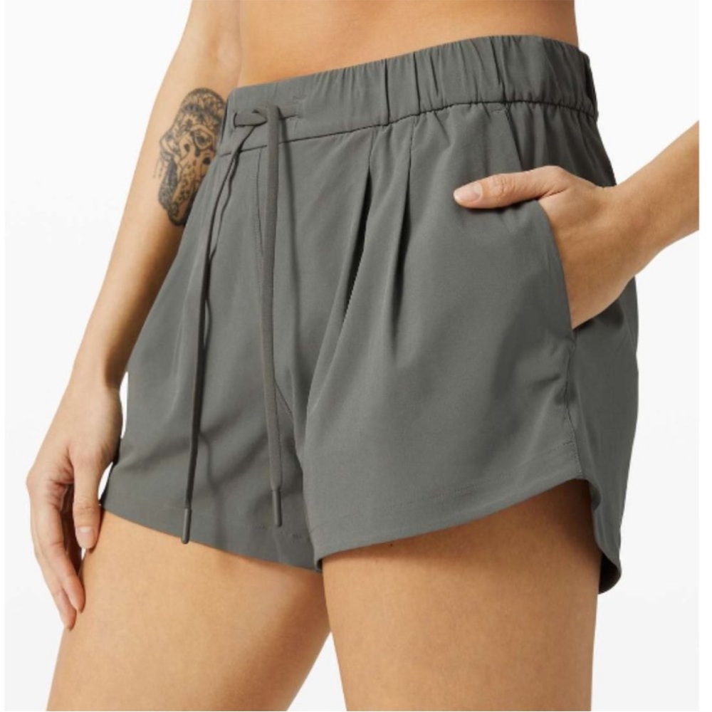 Lululemon Stroll at Sundown Shorts - Gray Sage (women sz 8)